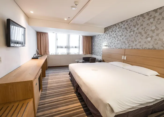 Nine Tree By Parnas Myeongdong 1 3* Seul