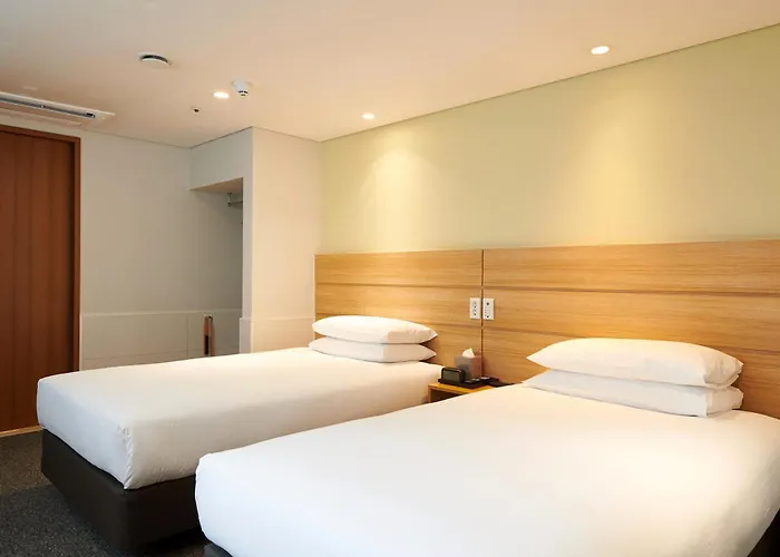 Nine Tree By Parnas Myeongdong 1 3* Seul