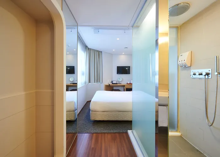 Nine Tree By Parnas Myeongdong 1 Hotel 3*